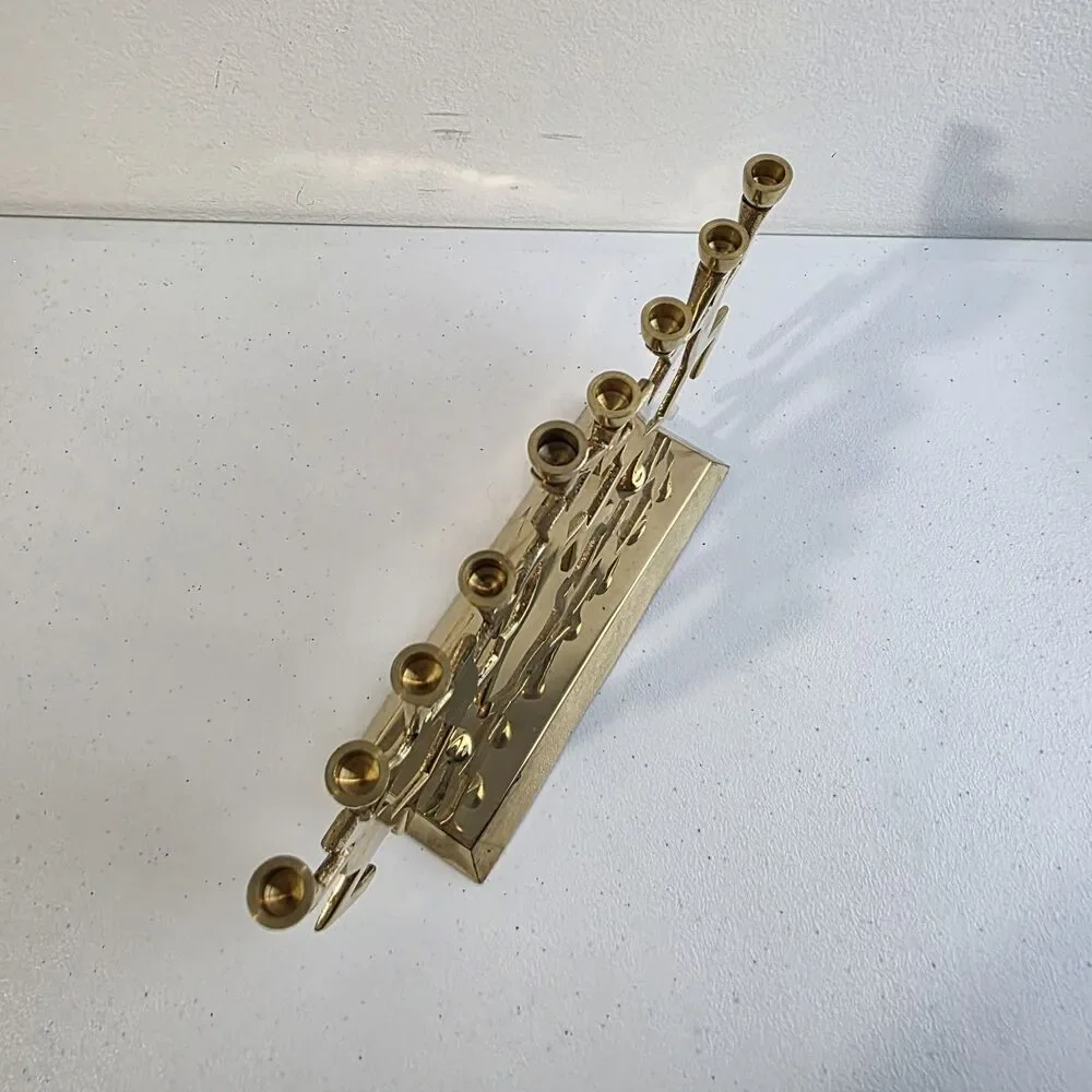 N/A menorah dancing